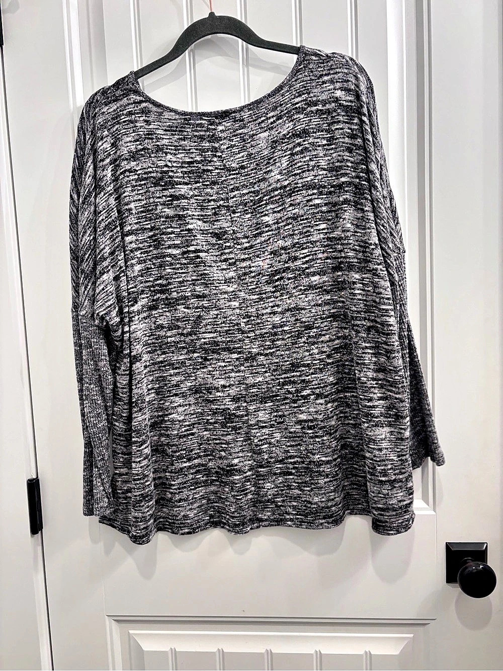 Hannah Gray & Black Long Sleeve Top Size 2X
